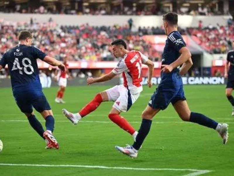 Arsenal vs Manchester United: Injury Woes and Penalty Shoot-Out Drama in Pre-Season Clash