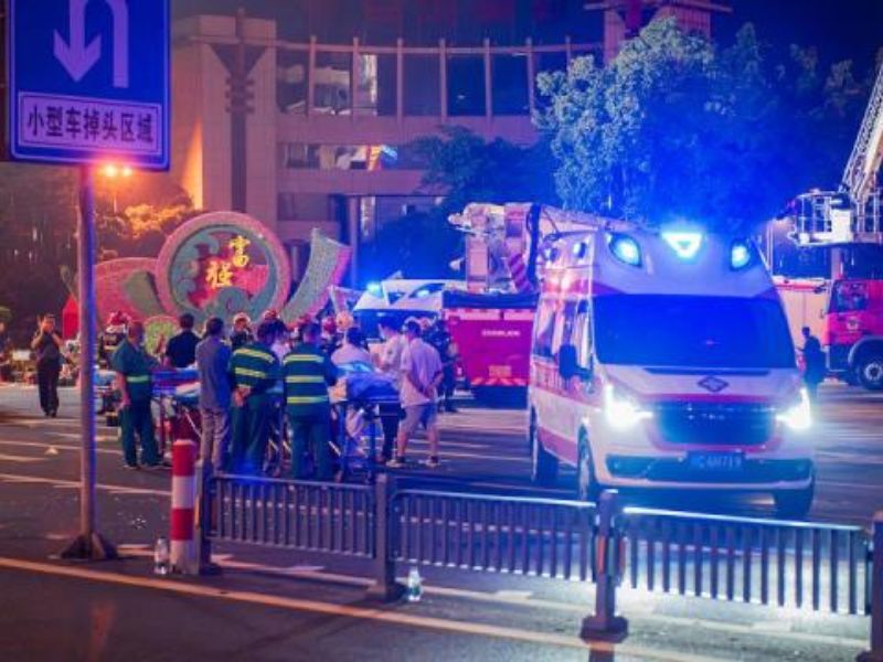 16 Dead and 75 Rescued Amid Ongoing Investigations: Tragic Fire in Zigong Shopping Mall