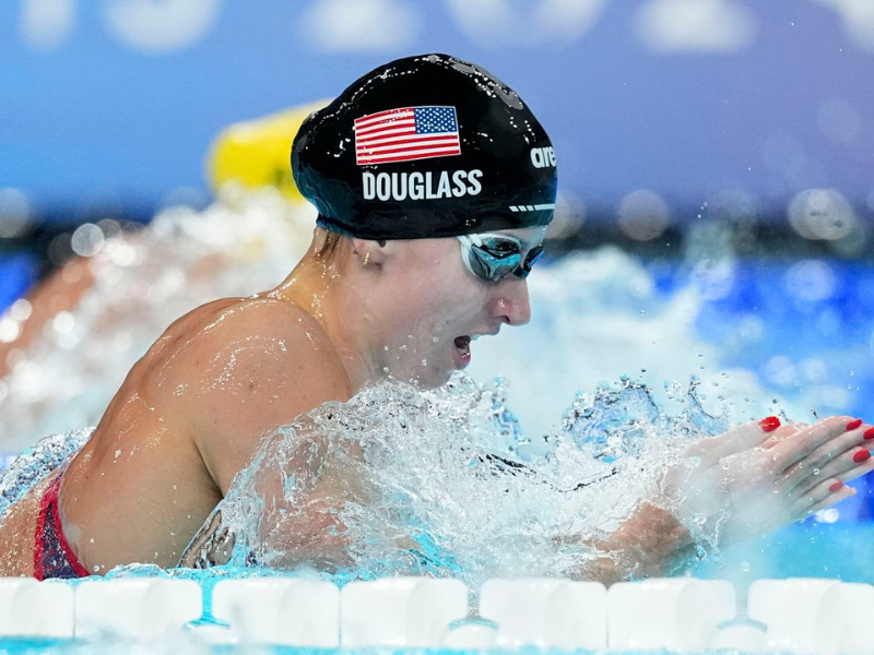 Douglass Wins Silver in 200m IM After Alex Walsh's Disqualification at Paris Olympics 2024